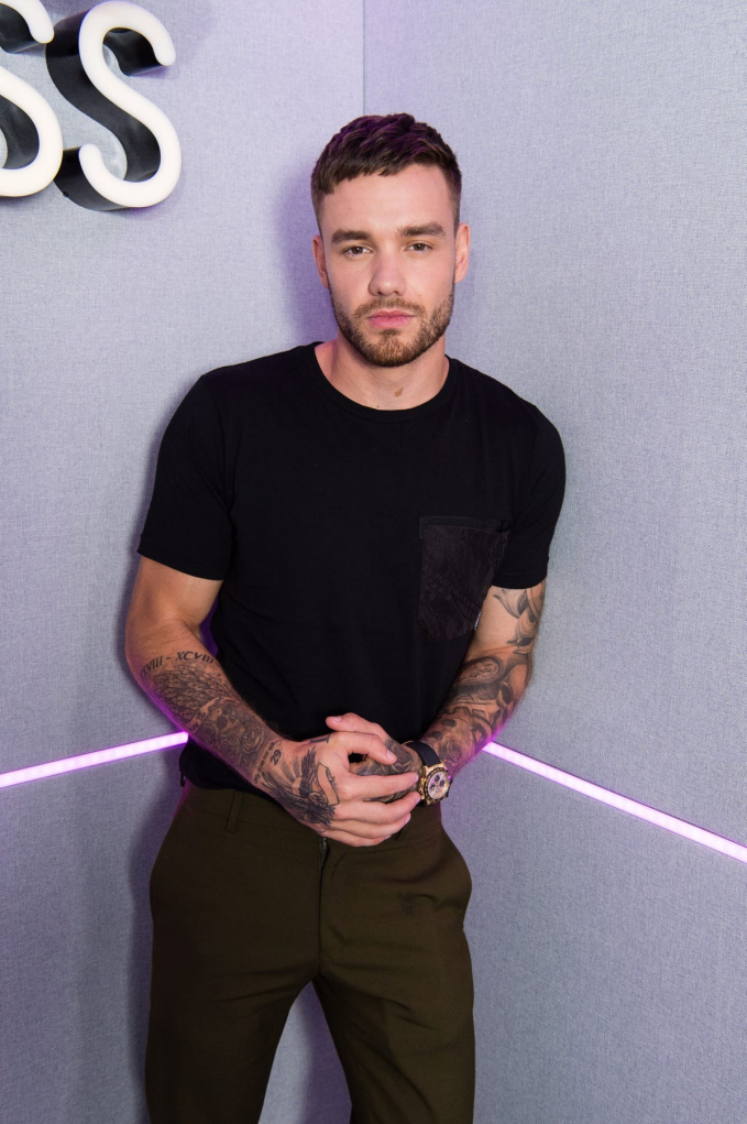 Liam Payne qua đời sau khi rơi từ tầng 3 một khách sạn