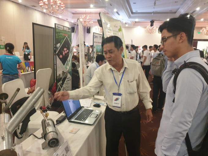Ông Huỳnh Tấn Kiệt đang giới thiệu về sản phẩm tại Tuần lễ đổi mới sáng tạo và khởi nghiệp TP.HCM 2019 (WHISE 2019)