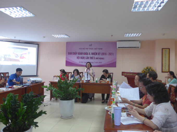 GS.TSKH Phạm Thị Trân Châu - Chủ tịch Hội Nữ trí thức Việt Nam phát biểu khai mạc Hội nghị
