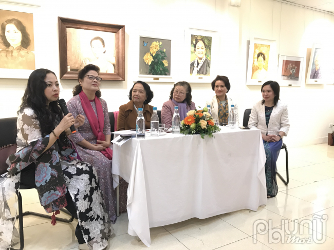5 Diễn giả tham gia Hội thảo Phụ nữ trí thức vì hòa bình và thịnh vượng đều là những nhà khoa học, hội viên tiêu biểu của Hội Nữ trí thức Việt Nam