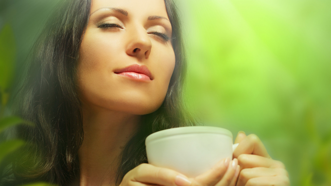 Việc sử dụng trà thường xuyên giúp cải thiện sức khỏe tinh thần rất tốt.