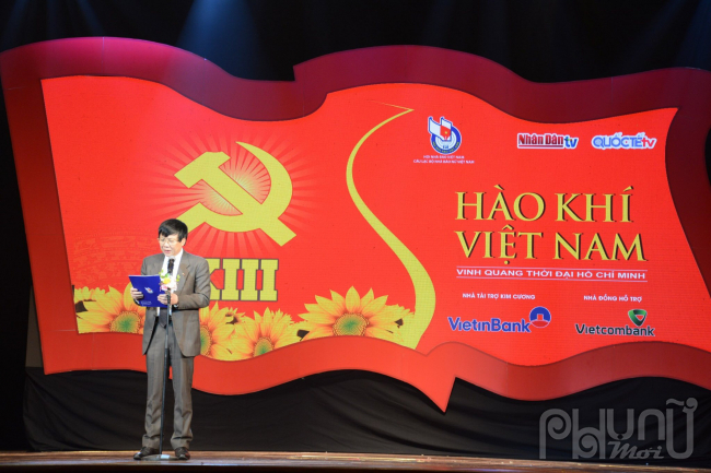 Đồng chí Hồ Quang Lợi - Phó Chủ tịch Thường trực Hội Nhà báo Việt Nam phát biểu khai mạc chương trình