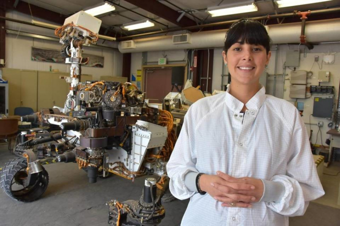 Diana Trujillo là một kỹ sư hàng không vũ trụ người Mỹ gốc Colombia đang làm việc tại Phòng Thí nghiệm Sức đẩy Phản lực (JPL) của NASA. Cô hiện đang quản lý nhóm kỹ sư tại JPL chịu trách nhiệm về hoạt động cánh tay robot của Perseverance rover.