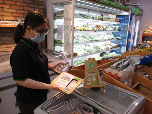 Thịt bò chay được bày bán tại một số cửa hàng thực phẩm tại TP. Hồ Chí Minh