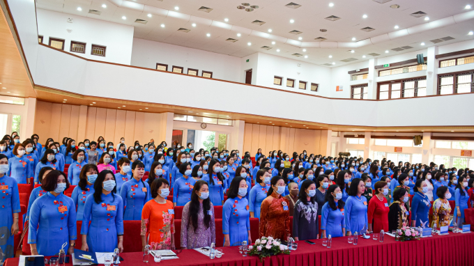 Sáng 27/4, 250 đại biểu đại diện cho 54.000 nữ trí thức trên địa bàn TP.Hải Phòng đã tới tham dự Đại hội Hội Nữ trí thức lần thứ nhất (nhiệm kỳ 2021-2026). Ảnh: Hoàng Toàn