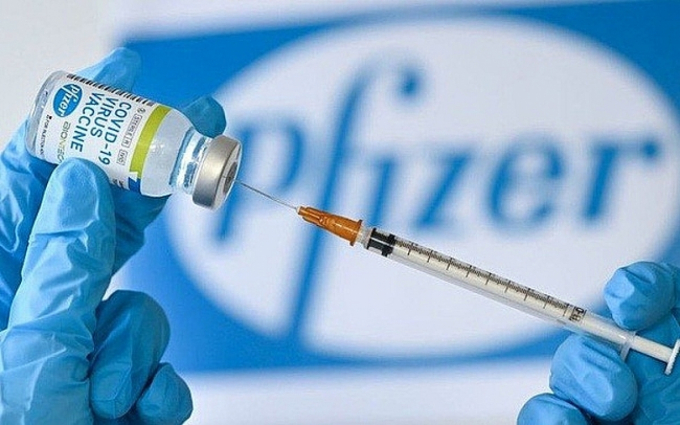 Được WHO, FDA, EMA phê duyệt sử dụng cho trẻ từ 12 - 15 tuổi, Pfizer trở thành vaccine Covid-19 được phê duyệt sử dụng cho thanh, thiếu niên nhiều nhất trên thế giới.