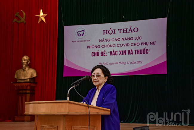 GS.TSKH Phạm Thị Trân Châu phát biểu khai mạc Hội thảo. Ảnh: Văn Toàn