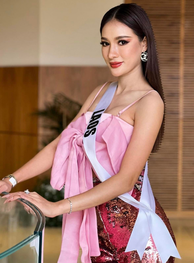 Hoa hậu Lào Tonkham Phonchanhueang (26 tuổi) là người mẫu, diễn viên. Cô từng đại diện quê nhà thi Miss World 2017.