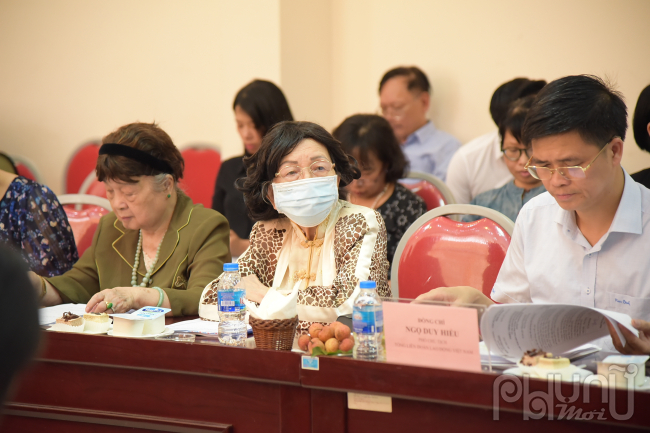 Hội thảo thu hút sự quan tâm, tham gia của đông đảo đông đảo các chuyên gia, các nhà khoa học thuộc Liên hiệp các Hội Khoa học và Kỹ thuật Việt Nam, Hội Nữ trí thức Việt Nam. Ảnh: Hoàng Toàn
