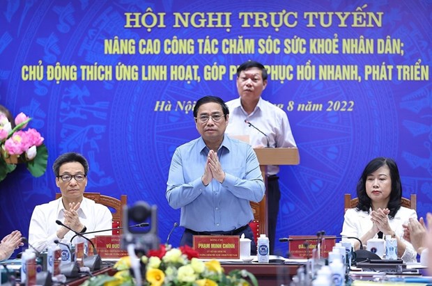 Thủ tướng Phạm Minh Chính chủ trì hội nghị trực tuyến toàn quốc bàn về giải pháp nâng cao công tác chăm sóc sức khỏe nhân dân. Ảnh: TTXVN