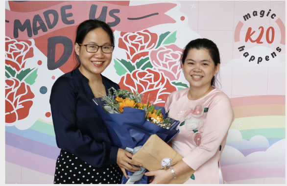 TS. Hà Thị Thanh Hương (trái) trong ngày nhận nhiệm vụ trưởng bộ môn kỹ thuật mô và y học tái tạo - Ảnh: BÙI NGHĨA