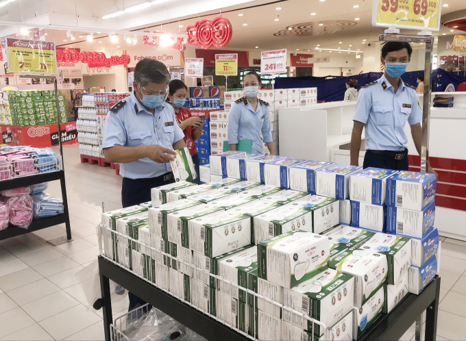 Lực lượng quản lý thị trường tỉnh Khánh Hòa tăng cường công tác quản lý đối với các mặt hàng thiết yếu