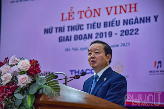 Phó Thủ tướng Trần Hồng Hà phát biểu tại Lễ tôn vinh. Ảnh: Hoàng Toàn