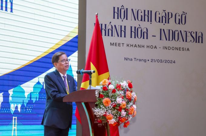 Ông Nguyễn Tấn Tuân- Chủ tịch UBND tỉnh Khánh Hòa phát biểu khai mạc hội nghị