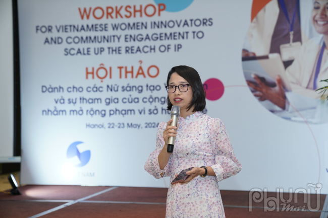 Bà Trần Thị Hương Giang, CEO Công ty Dược phẩm Genatech chia sẻ về tầm quan trọng của sở hữu trí tuệ và thu thập các chiến lược khả thi để bảo vệ tài sản thông qua các phiên tương tác và bài tập thực hành. Ảnh: Hoàng Toàn