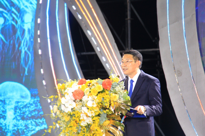 Ông Đinh Văn Thiệu- Phó Chủ tịhc UBND tỉnh Khánh Hòa- Trưởng ban tổ chức Lễ hội phát biểu khai mạc và bế mạc