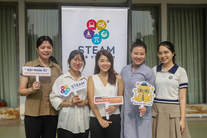 STEAM for Vietnam Foundation là tổ chức phi lợi nhuận Hoa Kỳ với sứ mệnh thúc đẩy các hoạt động liên quan tới giáo dục STEAM