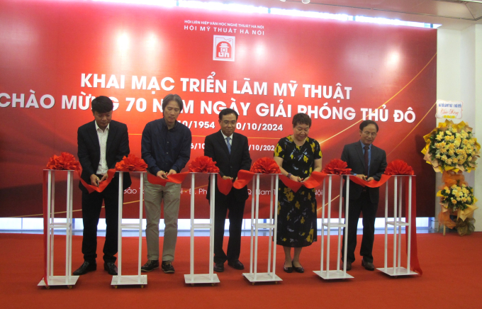 Nghi thức khai mạc Triển lãm Mỹ thuật Thủ đô năm 2024. Ảnh: L.Q.V 