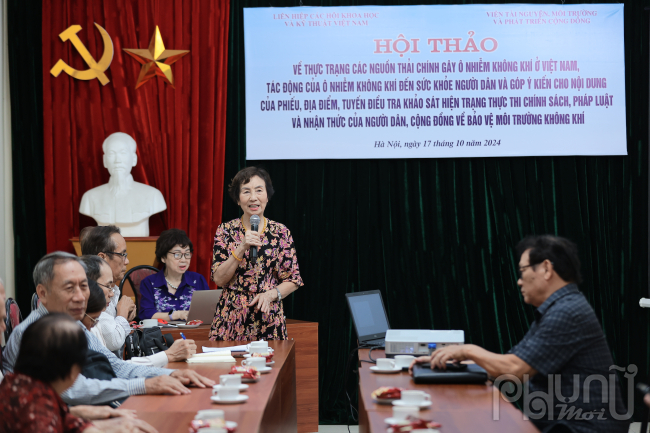 Toàn cảnh Hội thảo khoa học: “Thực trạng các nguồn thải chính gây ô nhiễm không khí ở Việt Nam, tác động của ô nhiễm không khí đến sức khỏe người dân và góp ý kiến cho nội dung của Phiếu, địa điểm, tuyến điều tra khảo sát hiện trạng thực thi Chính sách, pháp luật và nhận thức của người dân, cộng đồng về bảo vệ môi trường không khí”