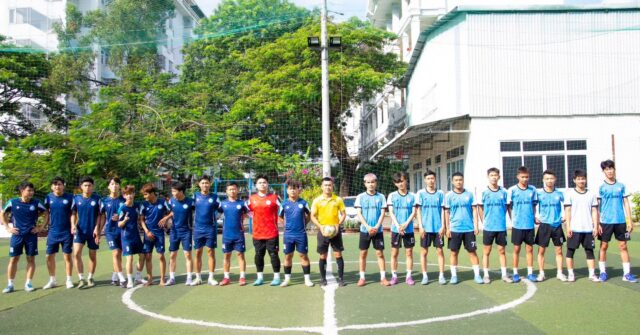 Các đội bóng đá phấn khởi, tự tin trước giờ thi đấu