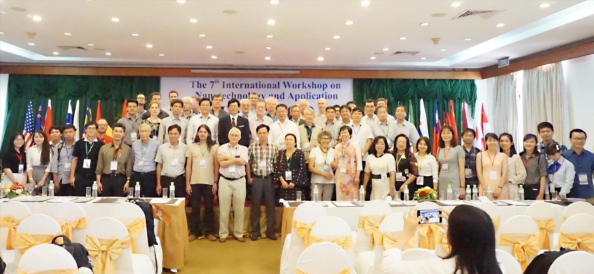 PGS.TS Đặng Thị Mỹ Dung tham gia một cuộc hội thảo quốc tế. Ảnh do NVCC.