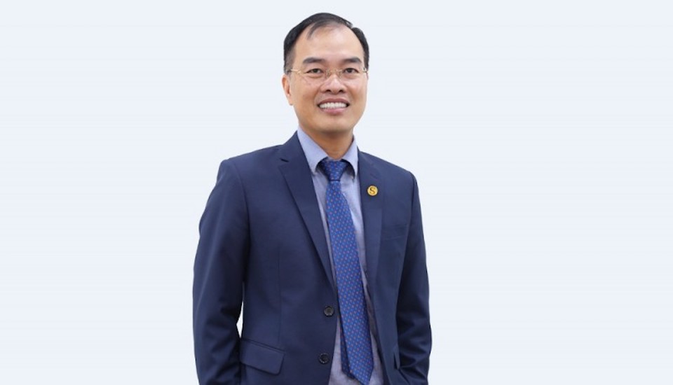 Chân dung ông Vũ Minh Quân, người đã gắn bó với Sacombank từ năm 2005 và trải qua nhiều vị trí quản lý trước khi rời ghế Phó Tổng Giám đốc theo nguyện vọng cá nhân. Ảnh: STB