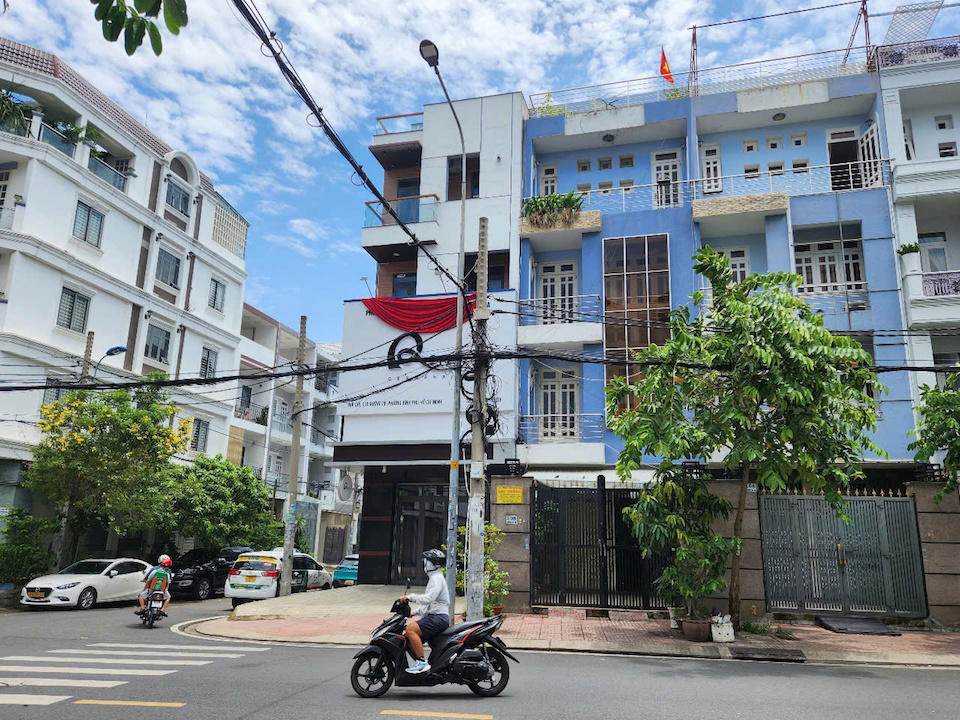 Trụ sở Công ty TNHH Rene Dermahair tại số 110 đường 26 (Phường Bình Phú, TP.HCM) thực chất chỉ là spa, hoàn toàn