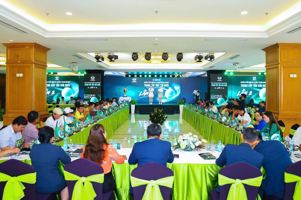 Toàn cảnh không gian Lễ công bố Giải Vô địch các Câu lạc bộ Golf tranh cúp Tân Sơn Nhất lần 2 diễn ra vào sáng ngày 16/6. Ảnh: BTC