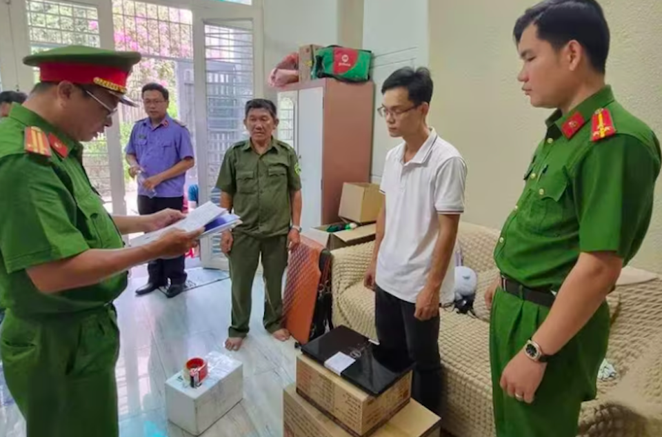 Đối tượng Trần Minh Duy, người trực tiếp quản lý việc pha chế nước yến giả theo công thức 