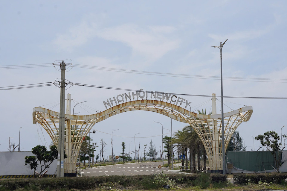 Đối lập với thông tin 