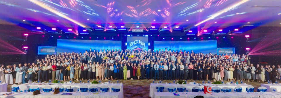 Sự kiện Holistic Excellence tại TP.HCM thu hút lượng khách mời kỉ lục hơn 1.300 người tham dự