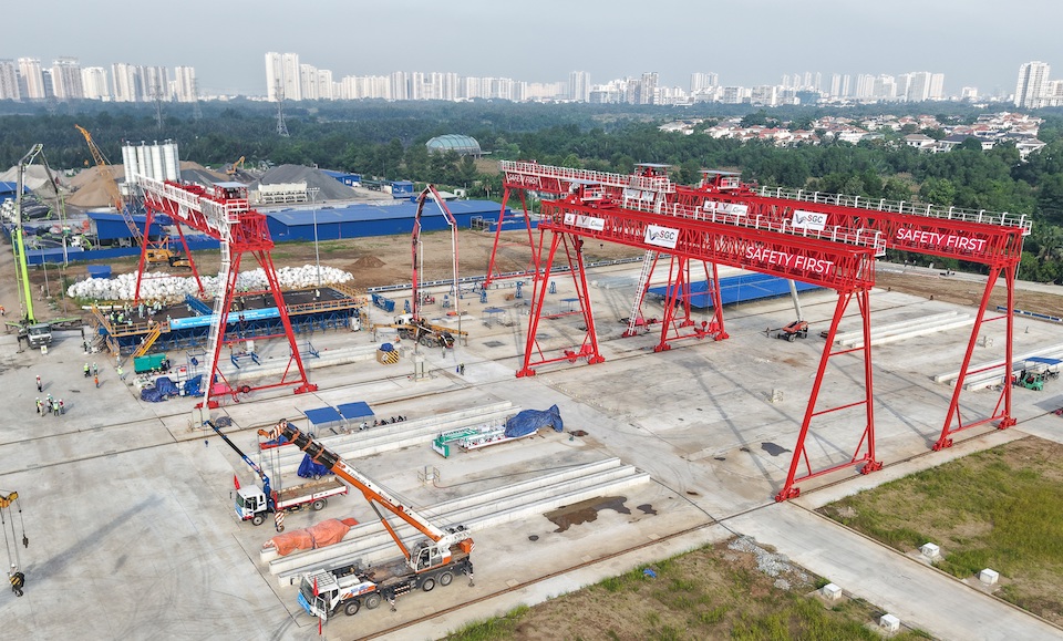 Toàn cảnh bãi đúc dầm hiện đại trang bị dàn cổng trục siêu trọng phục vụ chế tạo 1.300 phiến dầm