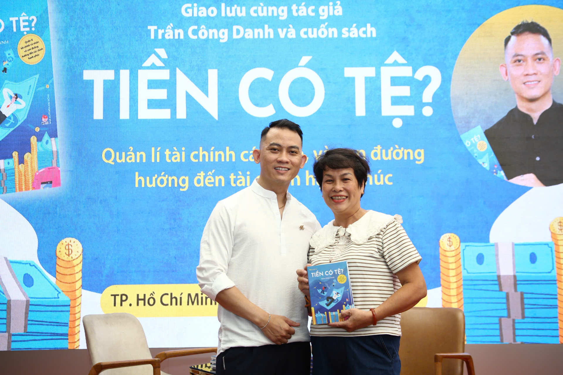 Tác giả Trần Công Danh giao lưu cùng độc giả