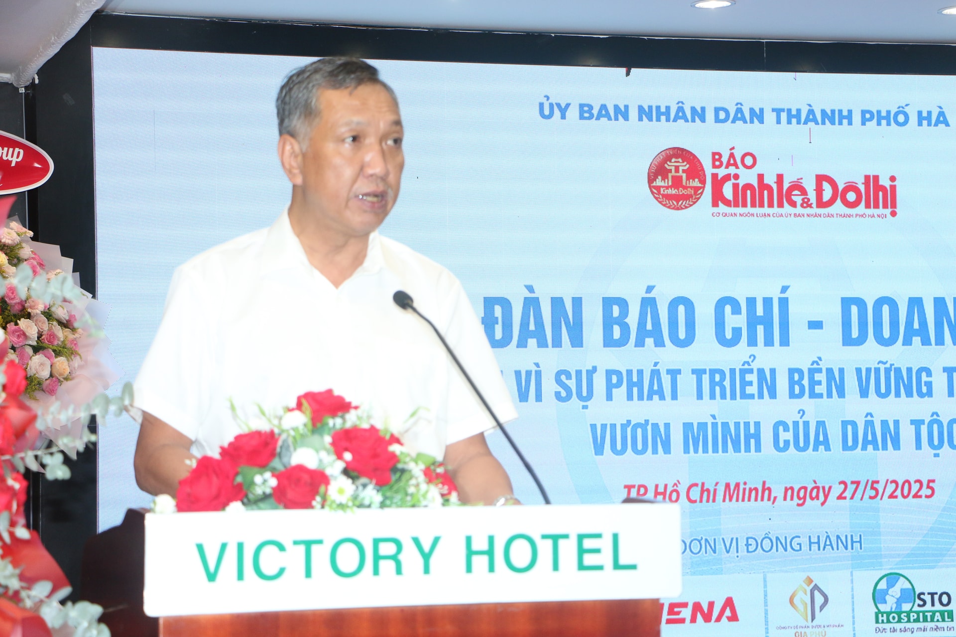 Phó Tổng Biên tập Báo Kinh tế & Đô thị Lê Hoàng Anh phát biểu khai mạc Diễn đàn.