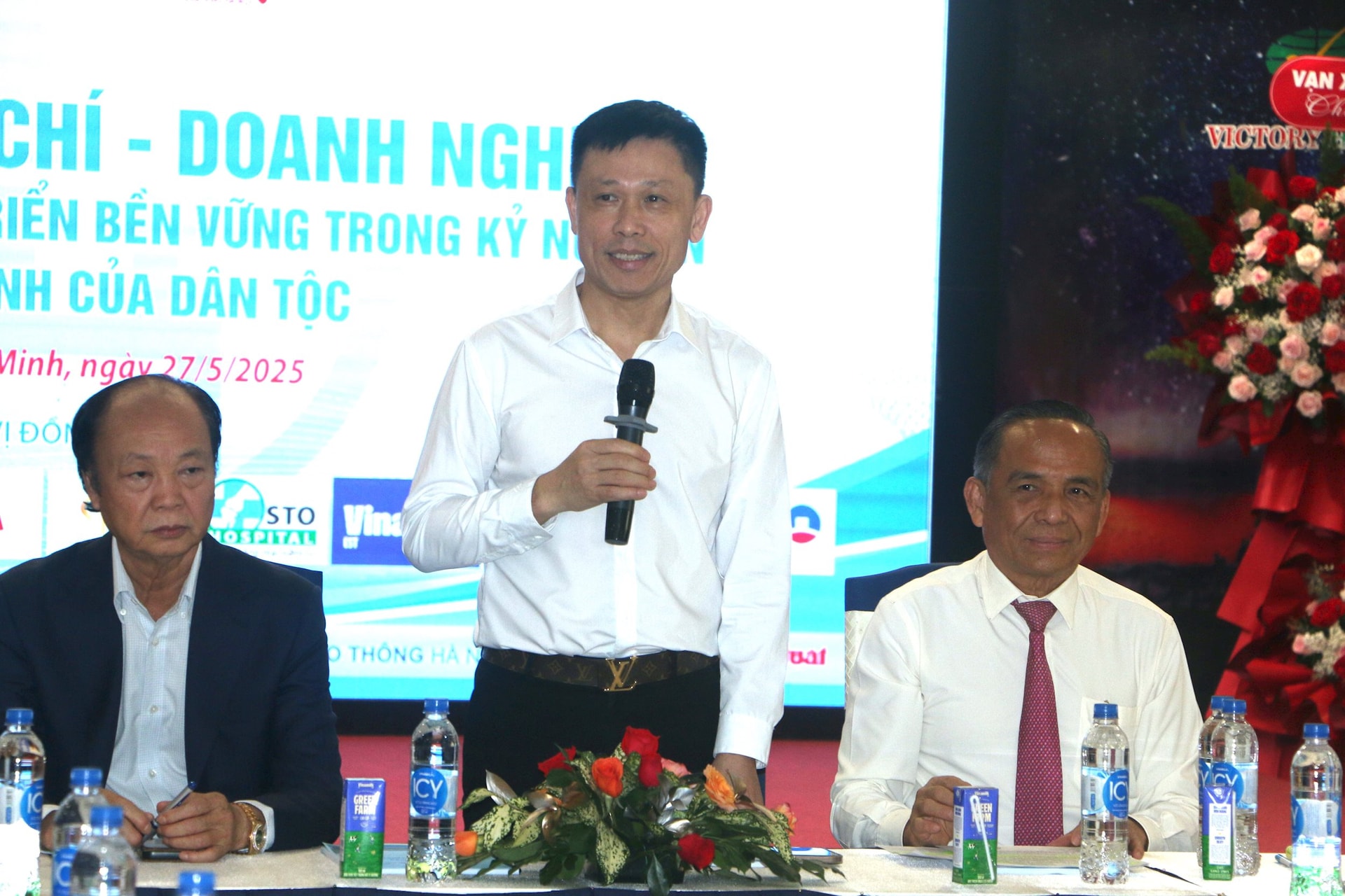PGS.TS Nguyễn Thành Lợi - Tổng Biên tập Báo Kinh tế & Đô thị chia sẻ tại Diễn đàn.