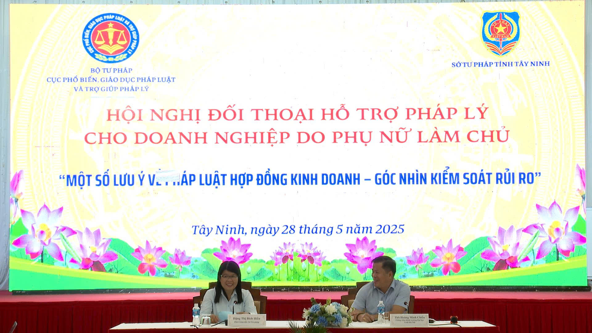 Hội nghị đối thoại hỗ trợ pháp lý cho doanh nghiệp do phụ nữ làm chủ