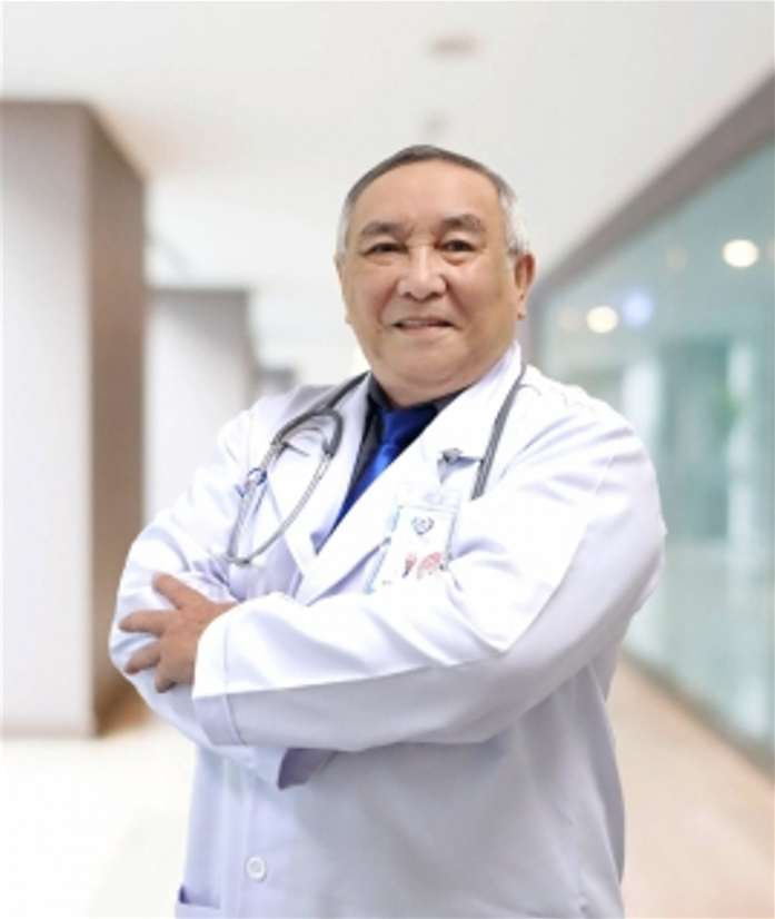 BS Đồng Ngọc Khanh - Nguyên Giám đốc Bệnh viện Đa khoa Hoàn Mỹ Sài Gòn.