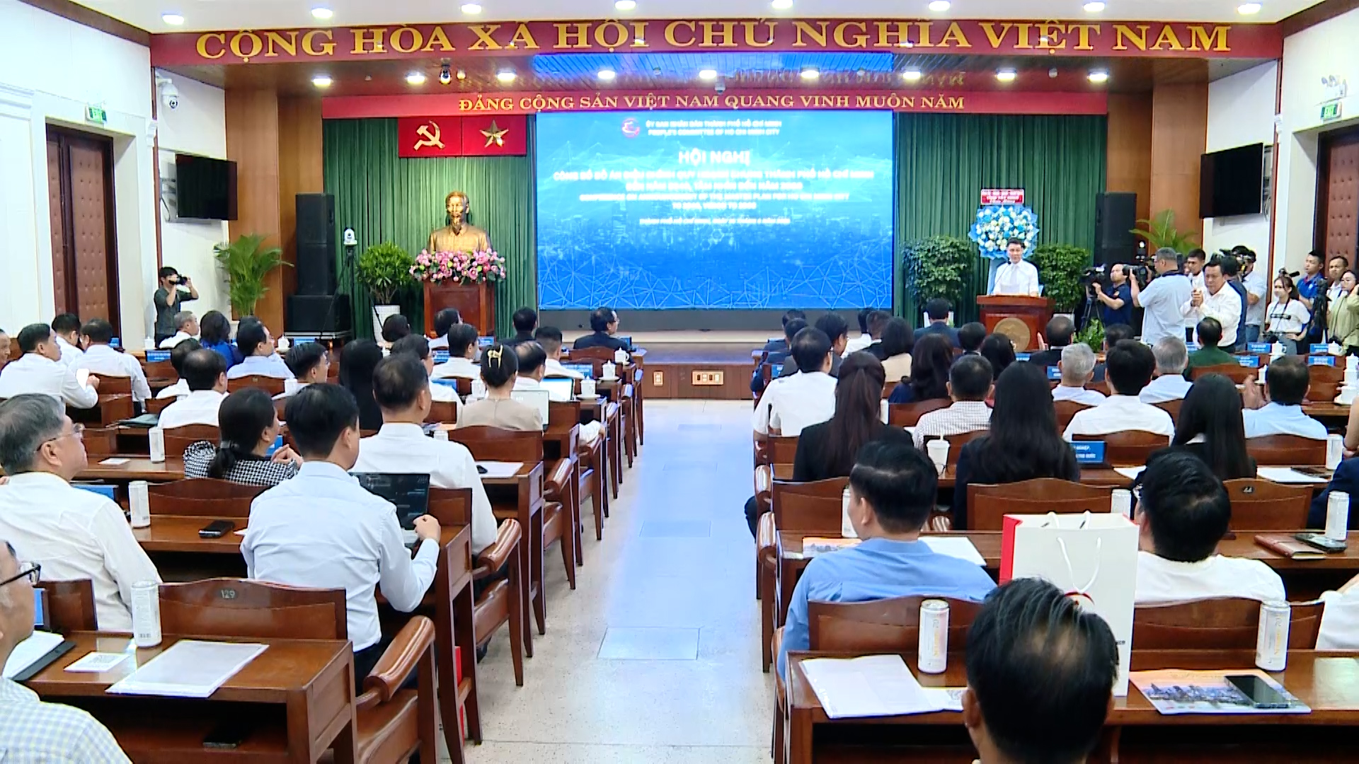 Toàn cảnh buổi công bố