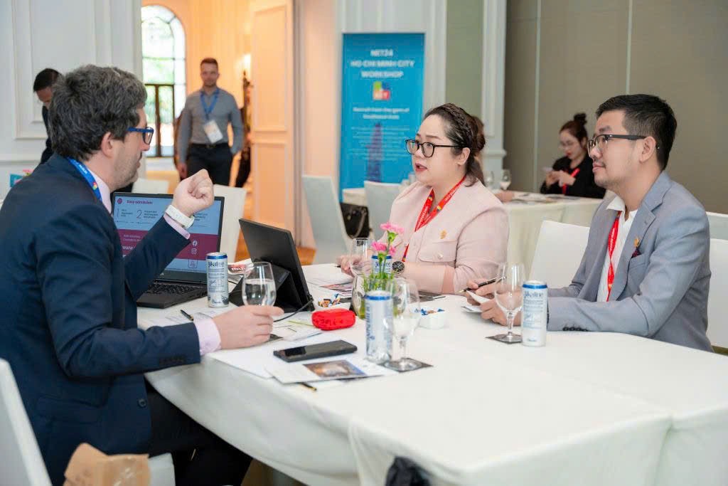 C-Dragon Overseas Education củng cố hợp tác chiến lược, mở rộng mạng lưới với các trường Đại học hàng đầu Châu Âu