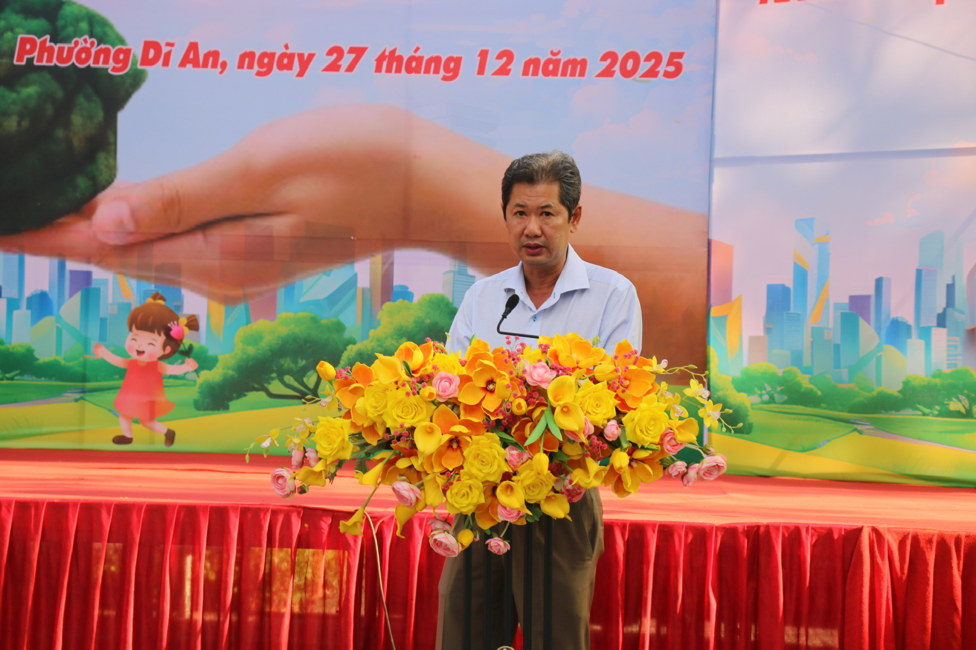 Ông Võ Tường Văn, Phó Chủ tịch UBND phường Dĩ An phát biểu tại sự kiện.