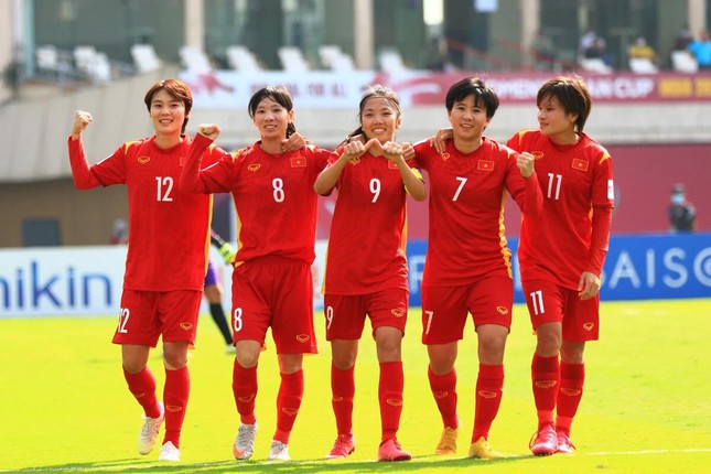 Tuyển nữ Việt Nam thắng Thái Lan 2-0, tiến gần chiếc vé dự World Cup 2023