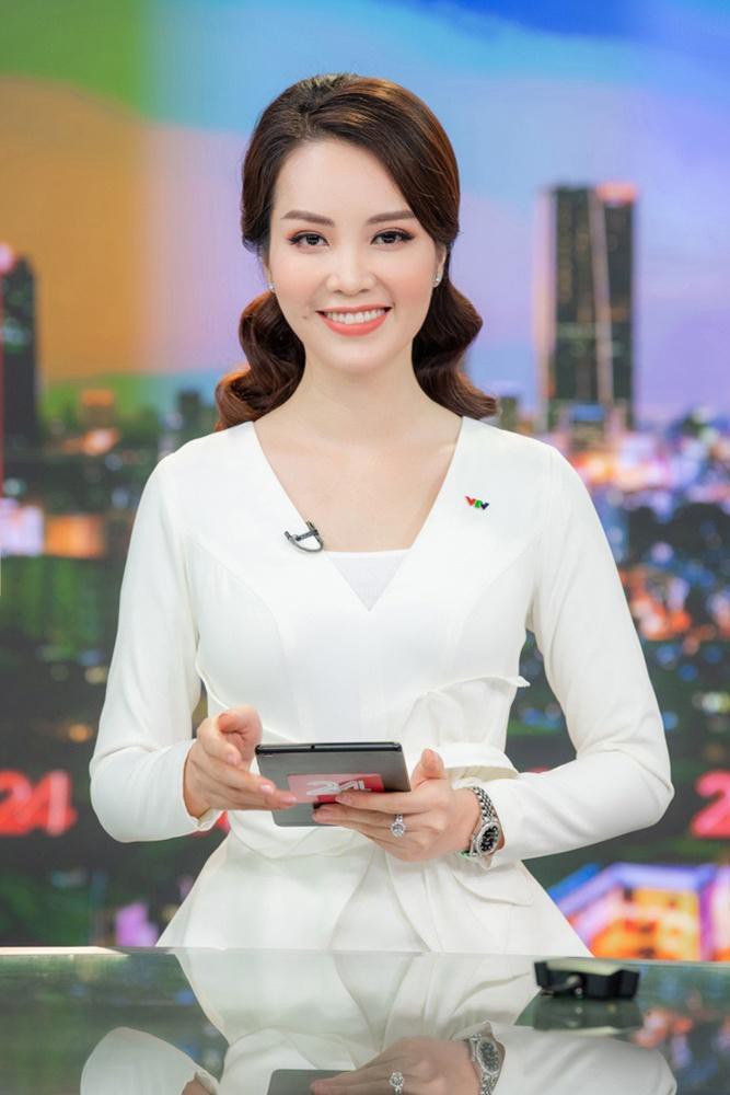 Á hậu Thụy Vân là MC, Biên tập viên của Đài Truyền hình Việt Nam. Cô chinh phục khán giả bằng lối dẫn nhẹ nhàng đầy duyên dáng cùng khí chất tự tin, thông minh. Hiện Thuỵ Vân là người dẫn chương trình 
