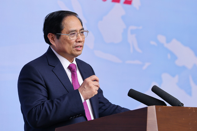 Thủ tướng Phạm Minh Chính: Chính phủ thể hiện rất rõ quan điểm xử lý nghiêm và quyết liệt những hành vi sai trái, để minh bạch hóa thị trường và bảo vệ nhà đầu tư - Ảnh: VGP/Nhật Bắc