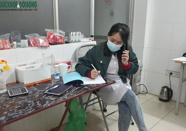 BS. Nguyễn Phương Thúy đã chuyển sang làm một cơ sở y tế tư nhân sau khi gắn bó hơn 7 năm tại TYT phường Trung Phụng