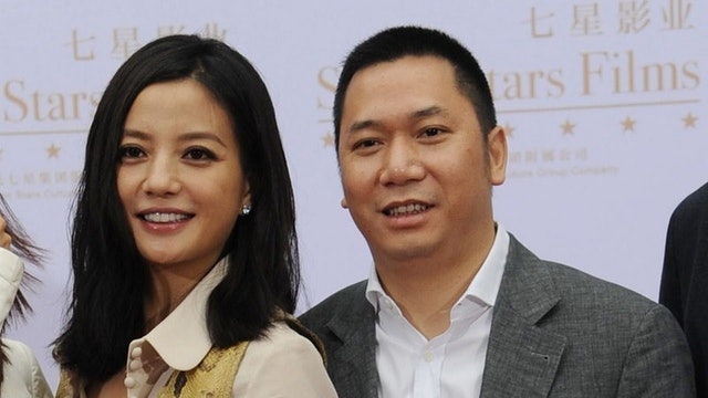 Triệu Vy và Huỳnh Hữu Long vướng tin ly hôn, đang tranh quyền nuôi con.