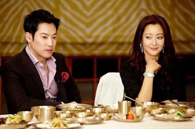 Người đẹp kết hôn với người thừa kế đời thực Park Ju Young - quý tử của chủ tịch tập đoàn Rak San