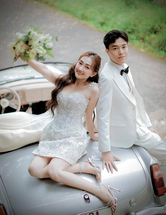 Phương Lan và Phan Đạt công bố bộ ảnh cưới đầu tiên trước khi chính thức về chung nhà vào tháng 11 tới 