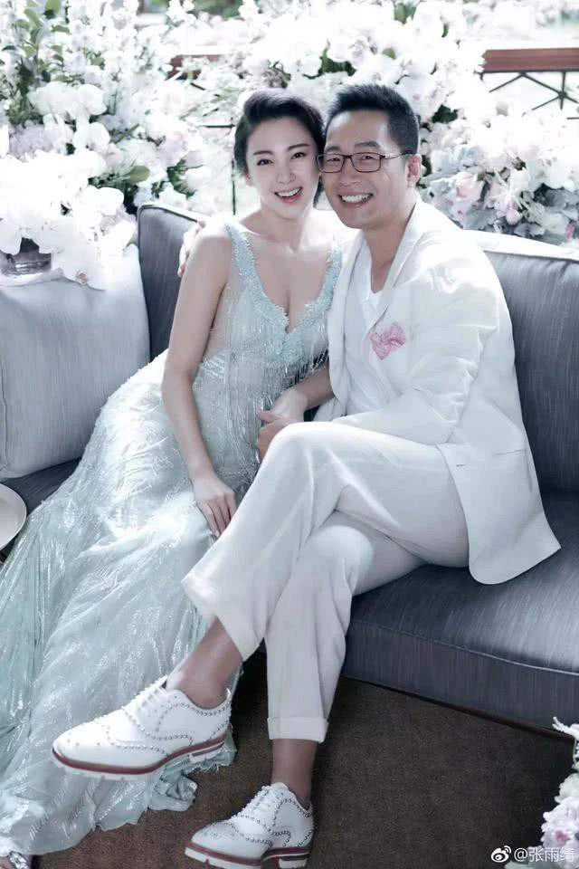 2 cuộc hôn nhân của Trương Vũ Kỳ với đạo diễn Vương Toàn An và đại gia rởm Viên Ba Nguyên từng chiếm sóng truyền thông