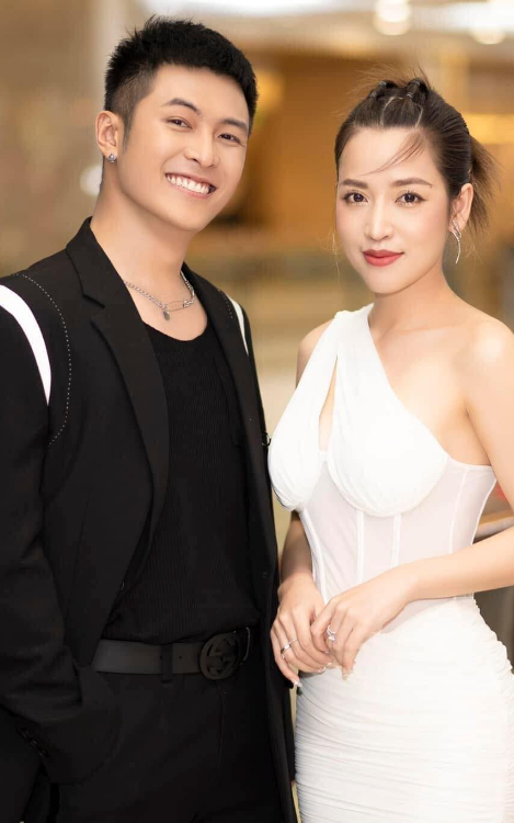 Hoá ra Puka khoe nhẫn đính hôn tại sự kiện trước cả lúc Gin Tuấn Kiệt công bố tin đám cưới