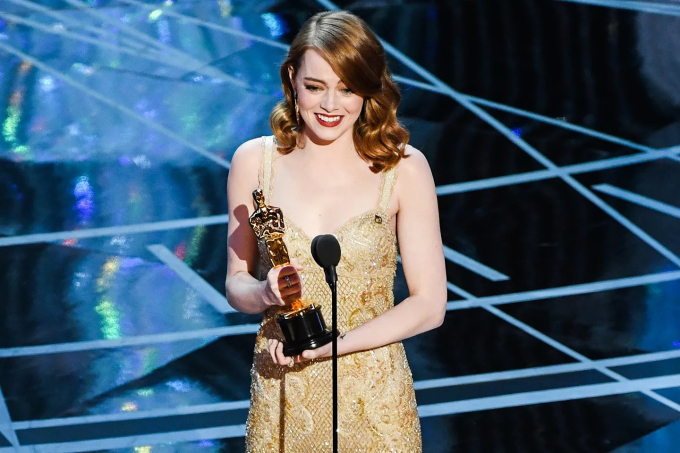 Emma Stone thắng giải Oscar 2017 nhờ vai nữ chính trong La La Land.
